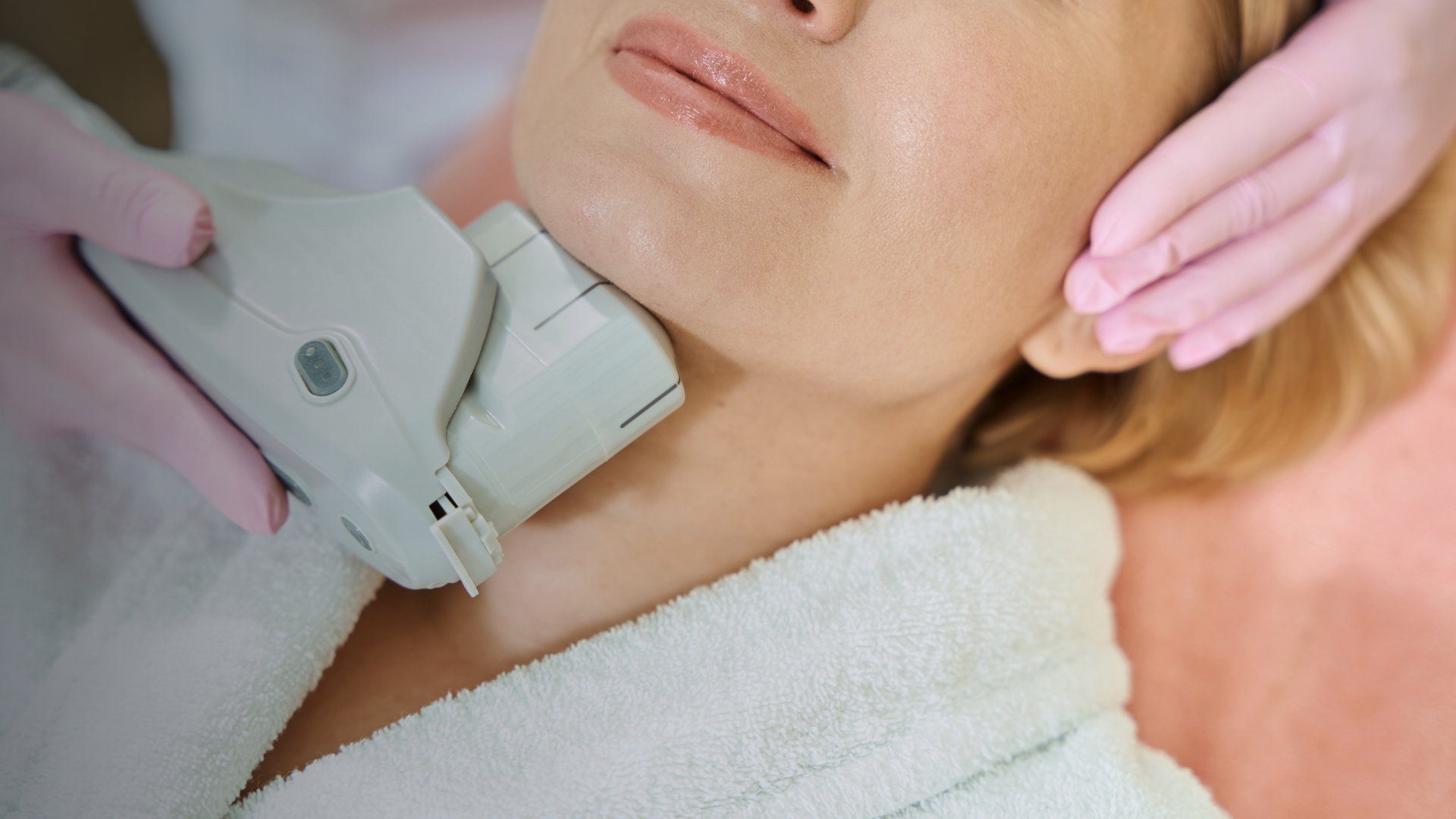 HIFU: What Exactly Is a HIFU Treatment?