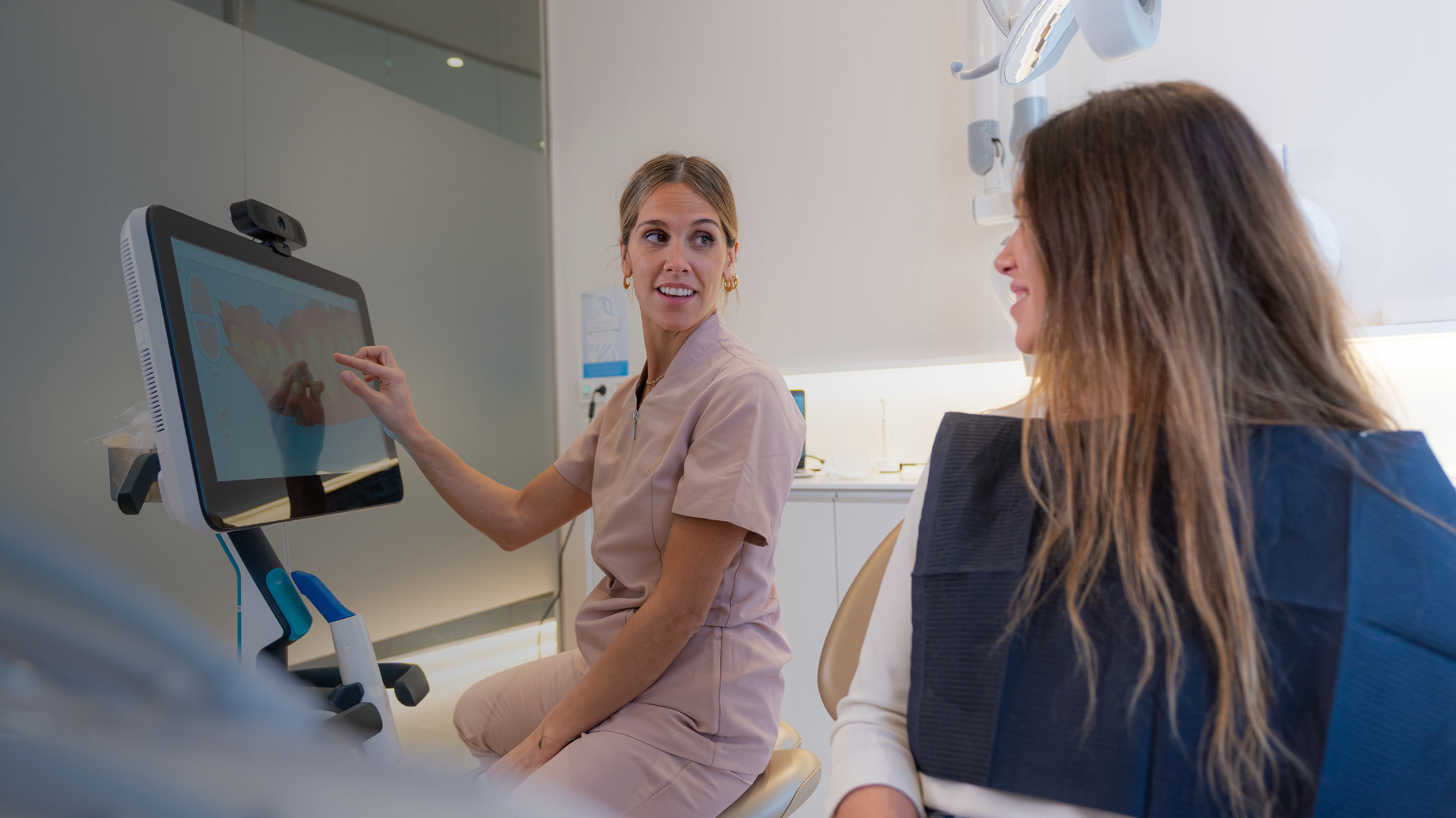 Four Things to Expect From a Smile Analysis in Dubai