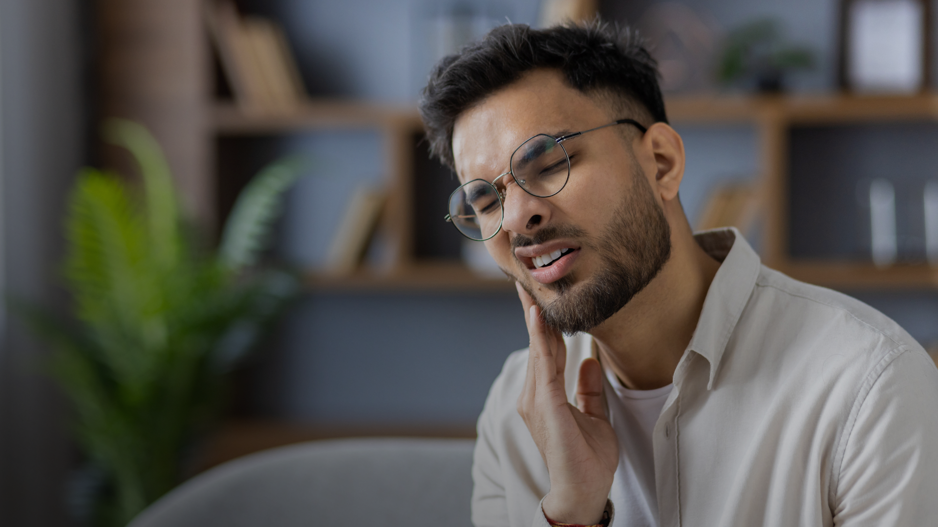 Why Does My Jaw Hurt? Understanding the Cause